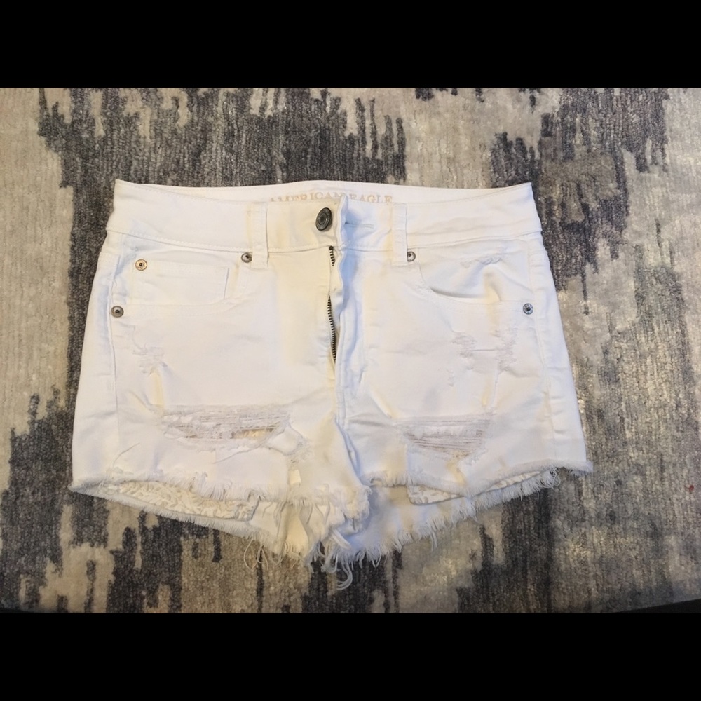 White American Eagle High Rise Shortie Shorts